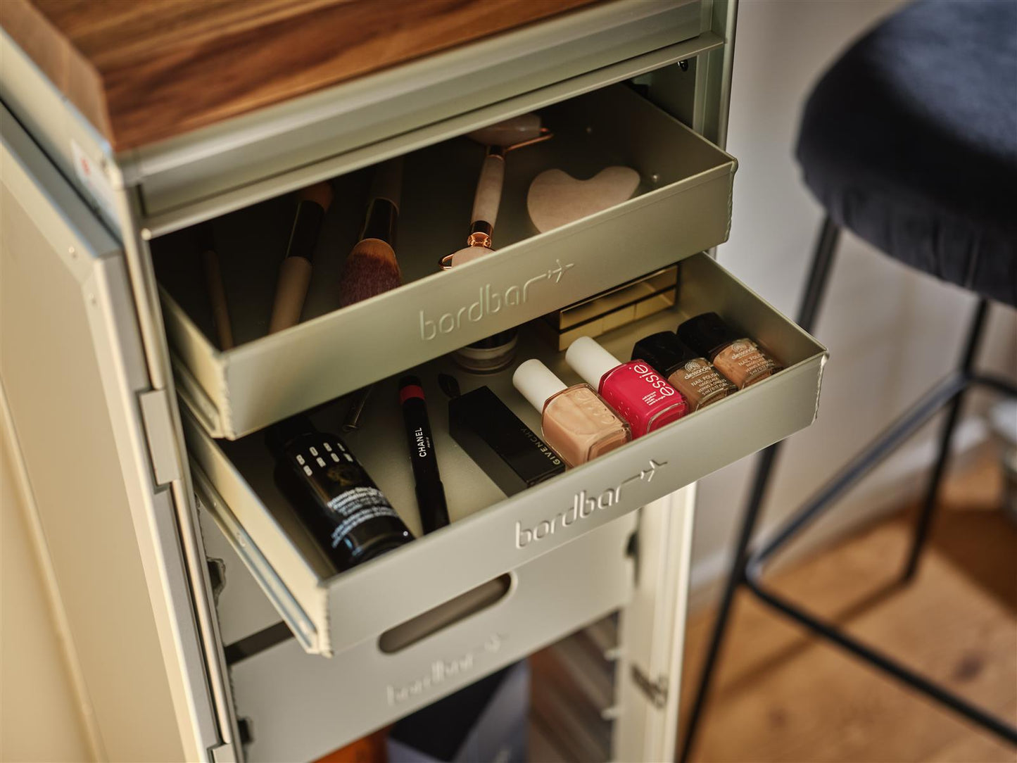 bordbar_hightable