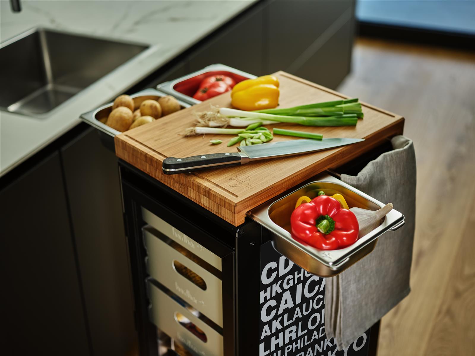 rivet rocker_black classic